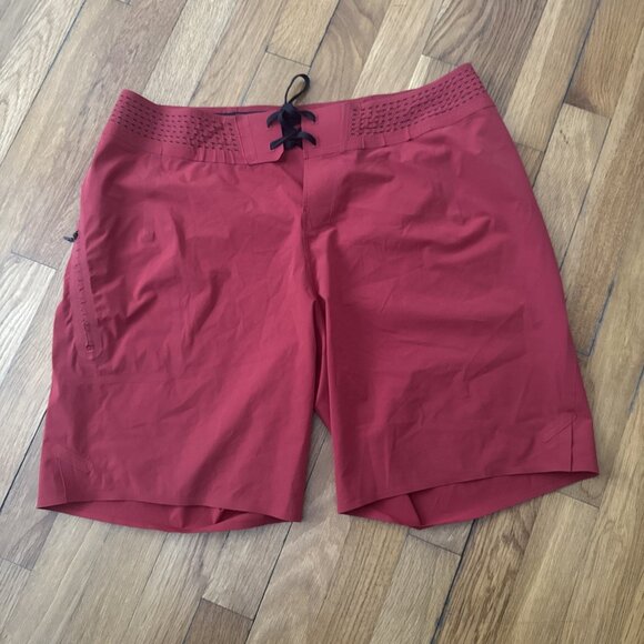 Lululemon Current State Short 9" Men's Game Day Red Surf Swim Board Trunk 32 - Picture 1 of 4
